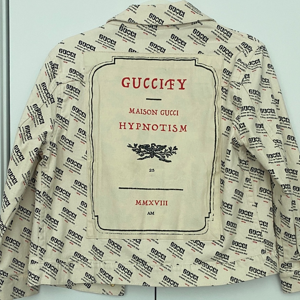 Gucci Beige Logo-Print Denim Jacket with Gold Buttons - Picture 3 of 6